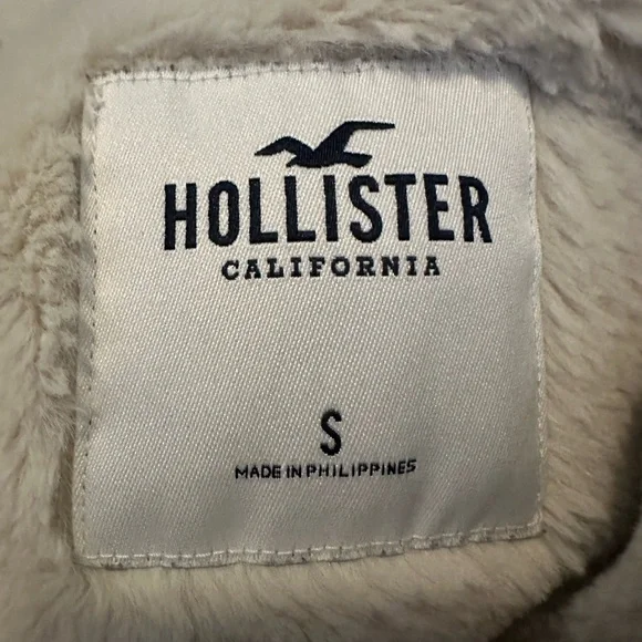 Hollister Off-White Fleece Outerwear - Picture 1 of 4